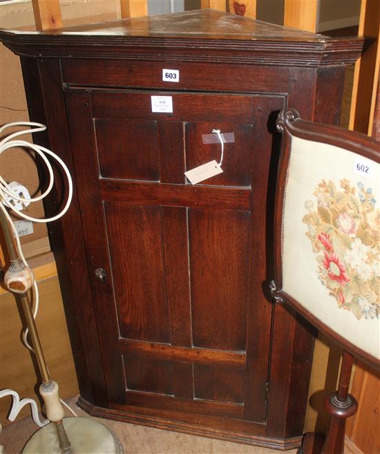 George III oak hanging corner cupboard